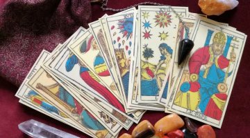 SIGNIFICADO DE SONHAR COM CARTAS DE TAROT